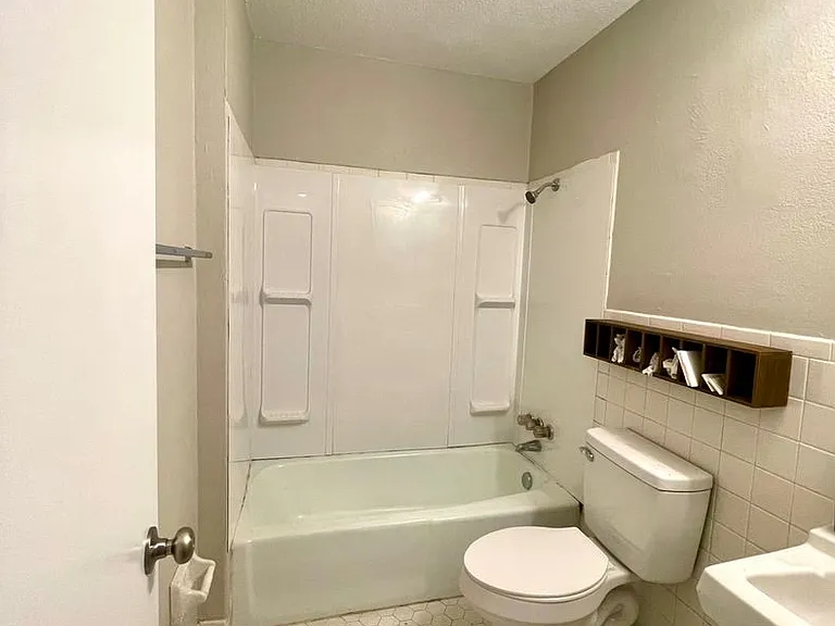 781 Rushmeade Rd — Photo 9