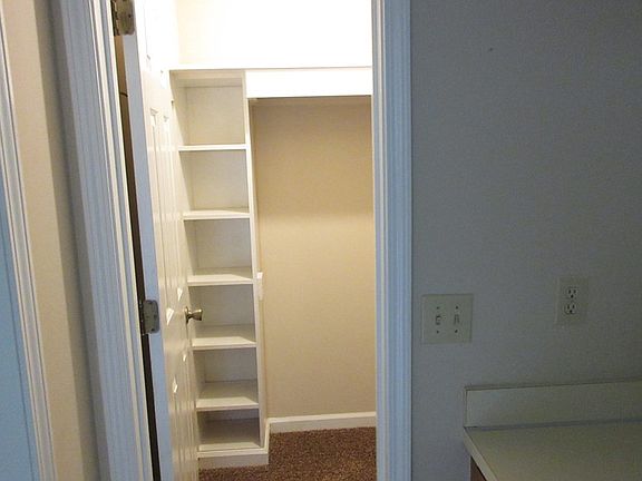 5th image of 5900 Lost Creek Dr