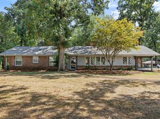 1602 Hermitage Dr, Florence, AL 35630