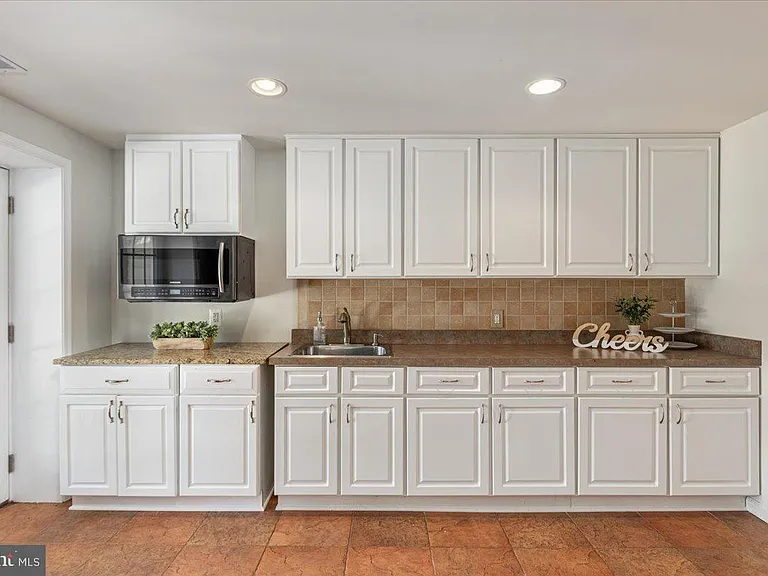 15043 Gaines Mill Cir — Photo 44