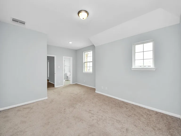 208 Salange Ln — Photo 44