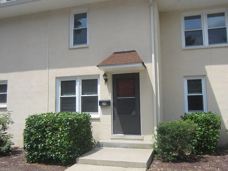 809 Logan St #2B — Photo 1