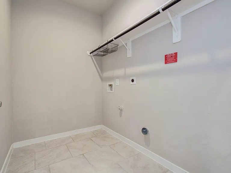 28511 Eli Eagle St — Photo 15