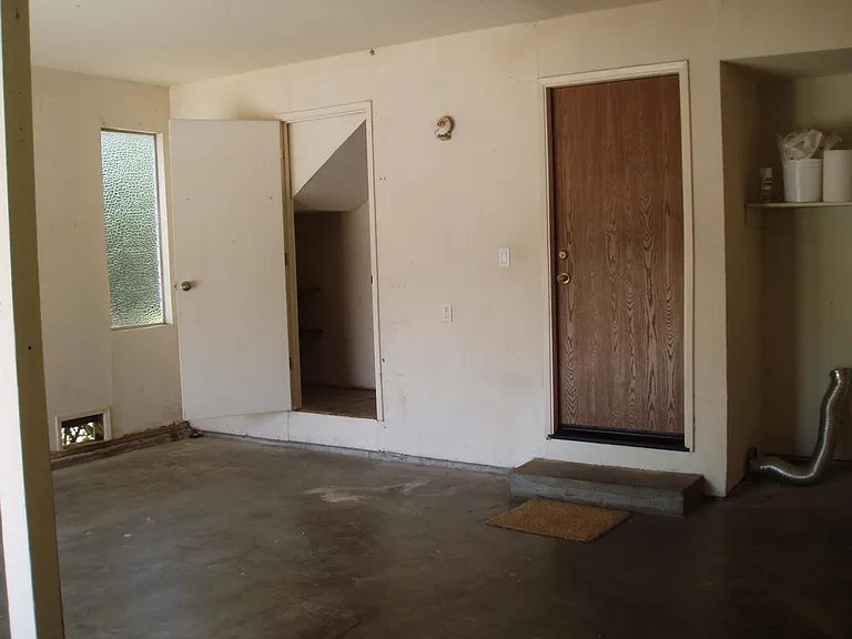 6033 Leafwood Dr — Photo 34