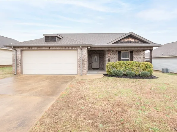 104 Azalea Ln, Moundville, AL 35474