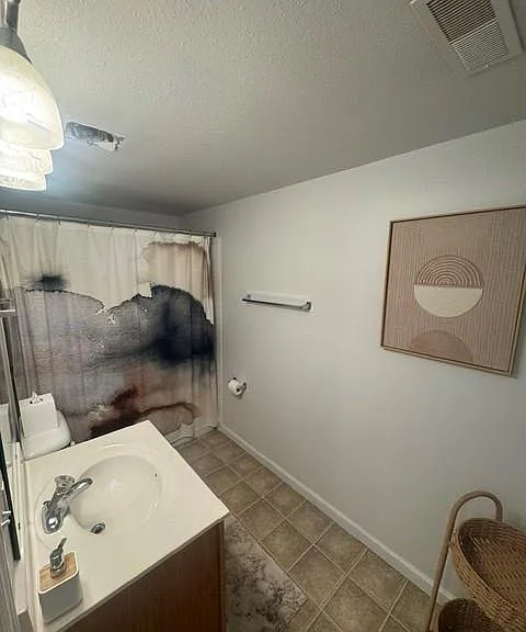 1924 Greenglen Dr #102 — Photo 16