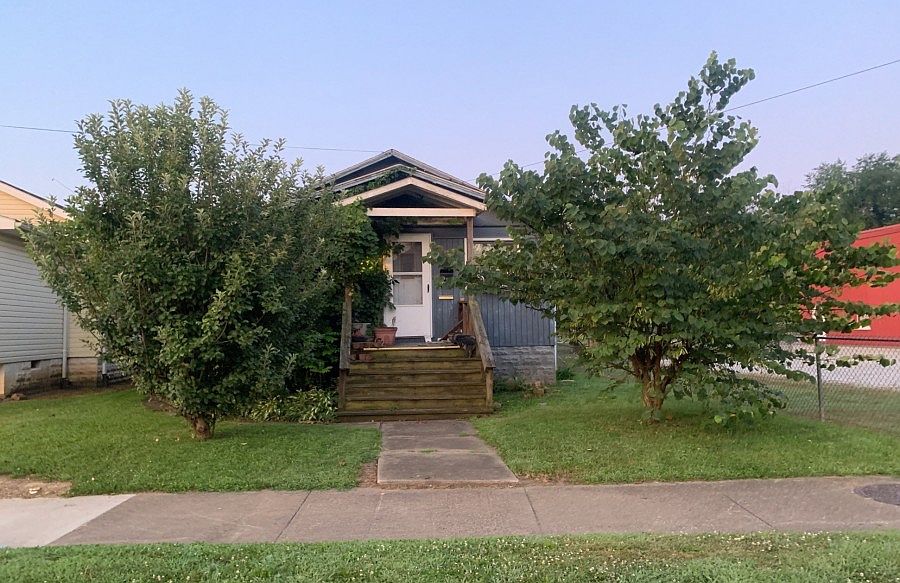 1st image of 742 Trenton Ave