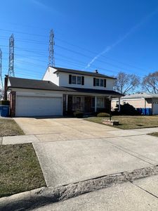 27041 Newport Dr, Warren, MI, 48088