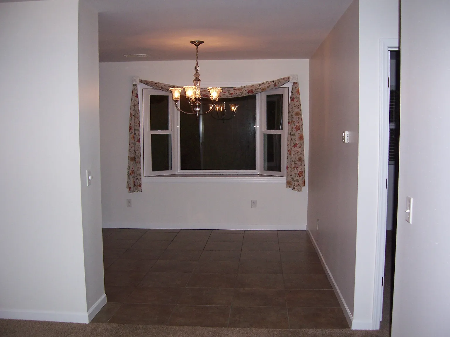 3 bed, 1600 sqft, $1,850 — Photo 2