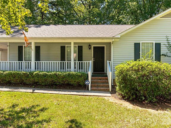 5th image of 2274 White Pine Ct