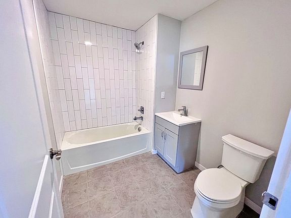2nd image of 51 Carroll St #2