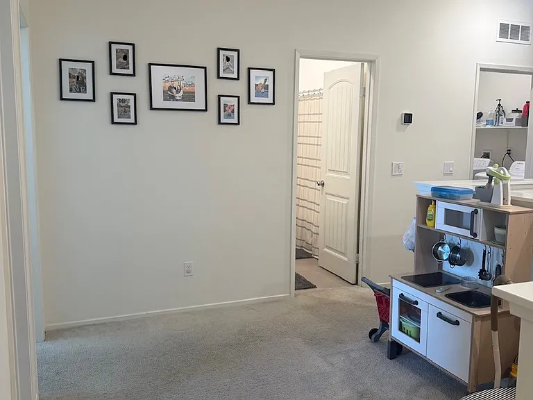 30395 Town Square Dr — Photo 9