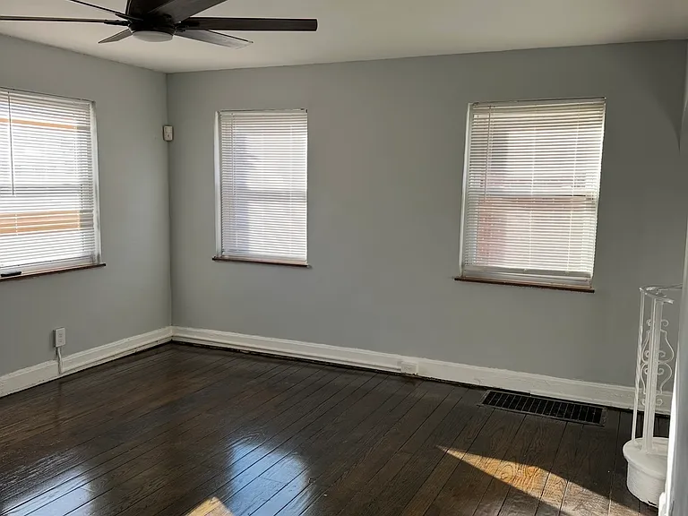 1736 Northampton Dr #1 — Photo 9