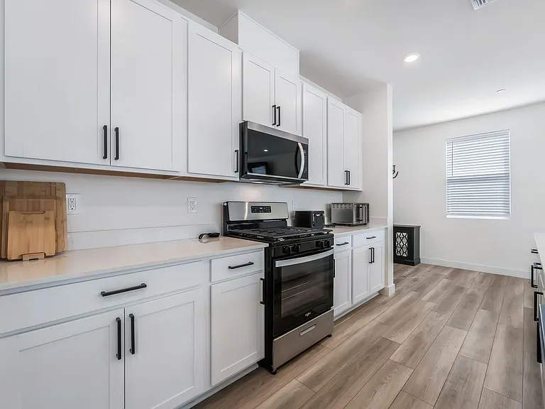 670 Tranquil Peak Ct — Photo 11