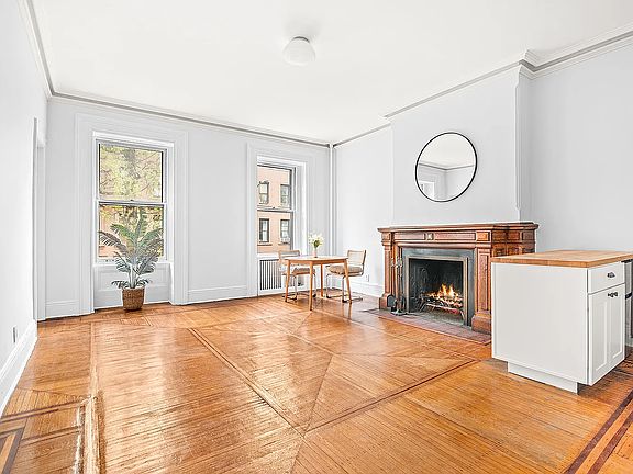 2nd image of 44 Remsen St APT 5