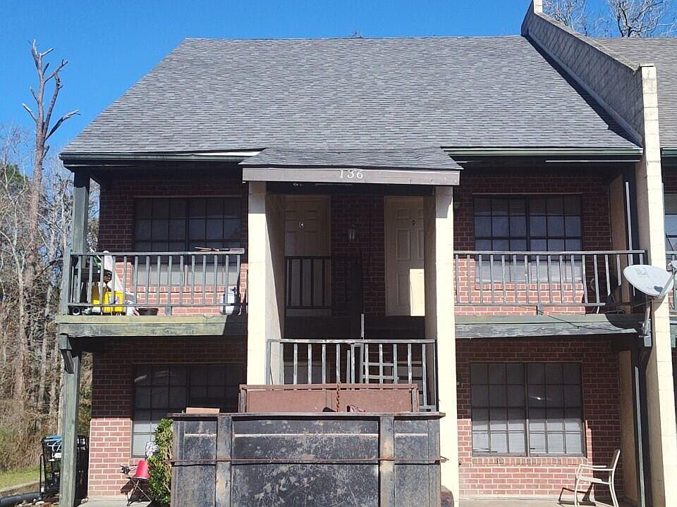 1st image of 136 N Meyers Dr