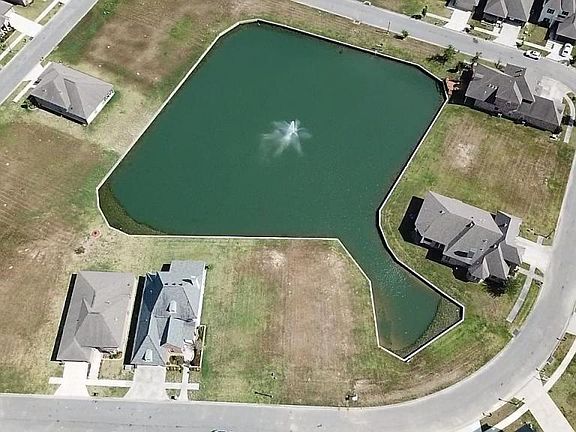 5th image of 108 Deer Run Dr