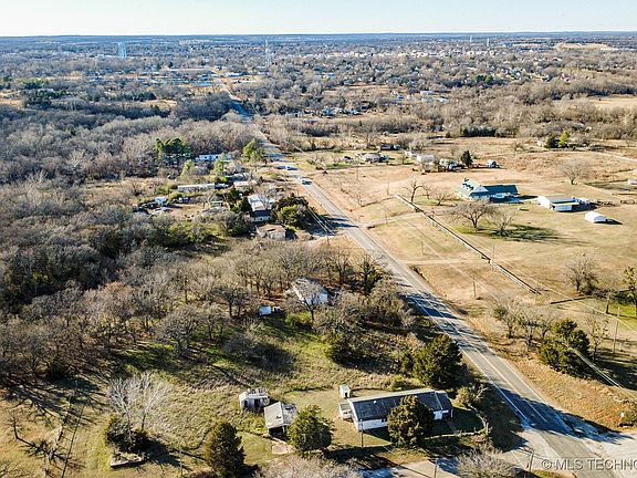 2nd image of 23136 S 337th West Ave