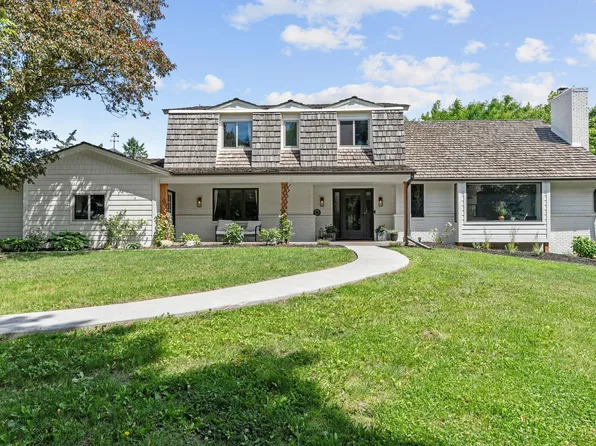 9060 County Road 26, Maple Plain, MN 55359