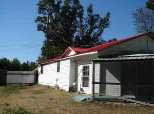 421 1st St, Salem, AR 72576