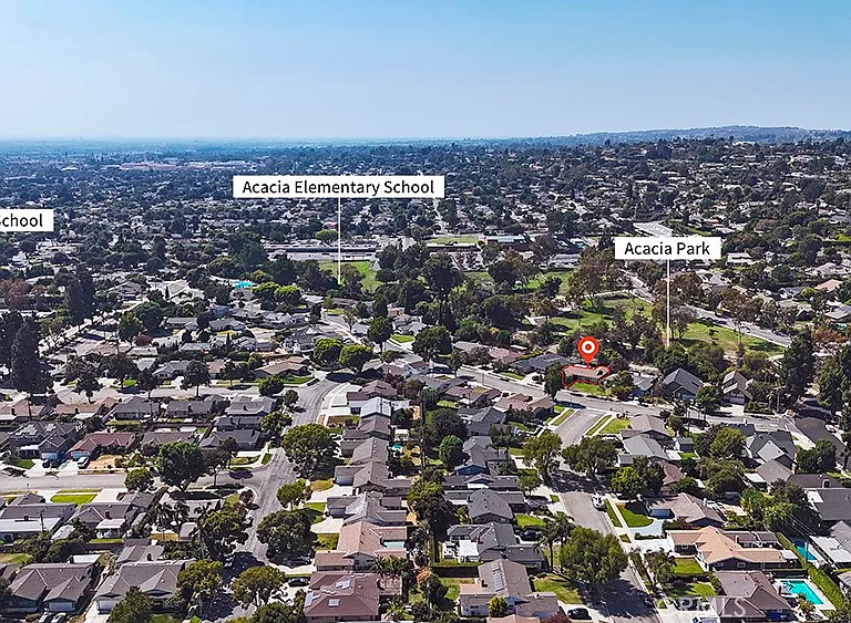 2149 Victoria Dr — Photo 40