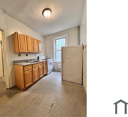 3rd image of 316 E 93rd St #3