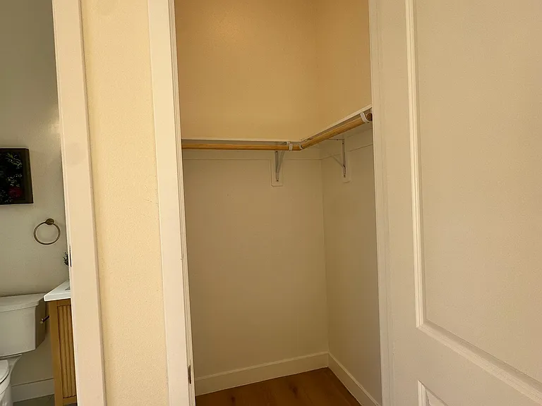 Santa Maria St — Photo 18