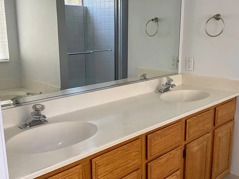 6061 Stonecreek Dr — Photo 13