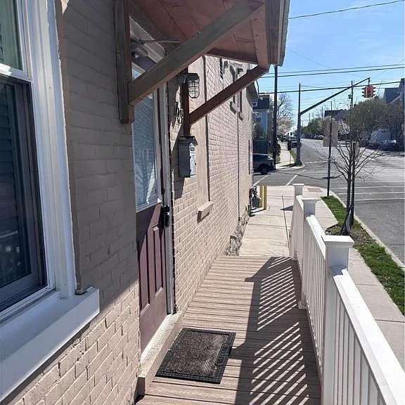 69 E Goepp St — Photo 2