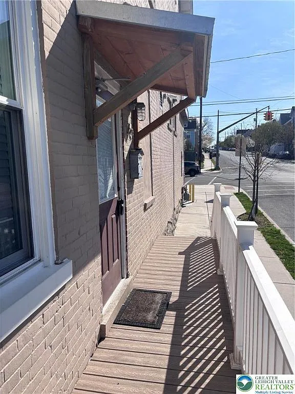 Building Photo - 69 E Goepp St