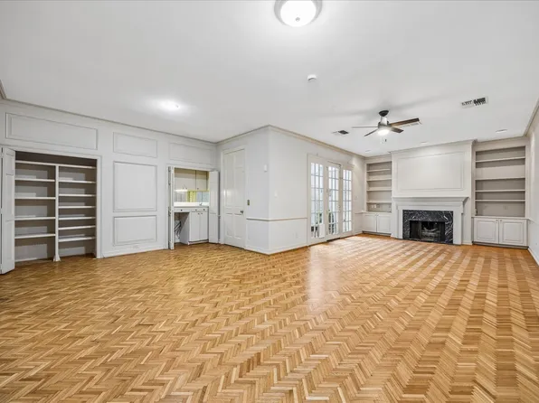 7507 Del Monte Dr, Houston, TX 77063