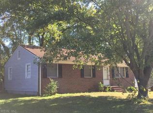 6 Bowen Dr, Hampton, VA 23666