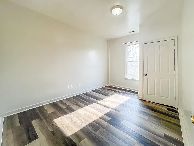 608 Halifax St — Photo 22