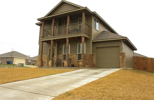 501 Amber Ln Front Right