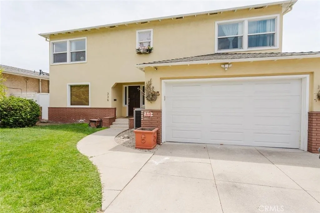 3 bed, 1670 sqft, $4,650 — Photo 2
