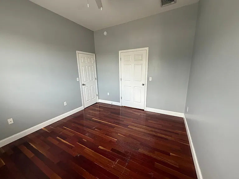 664 Columbus Ave — Photo 4