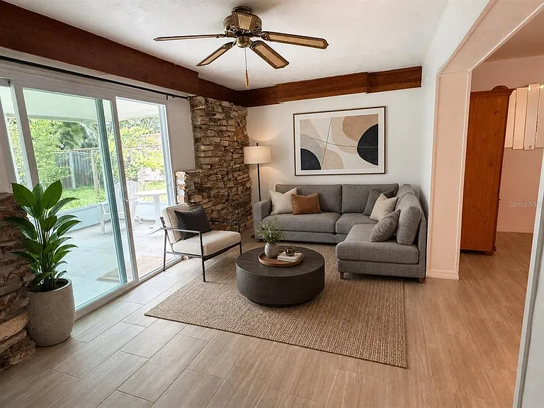 164 Pinewood Ave — Photo 17