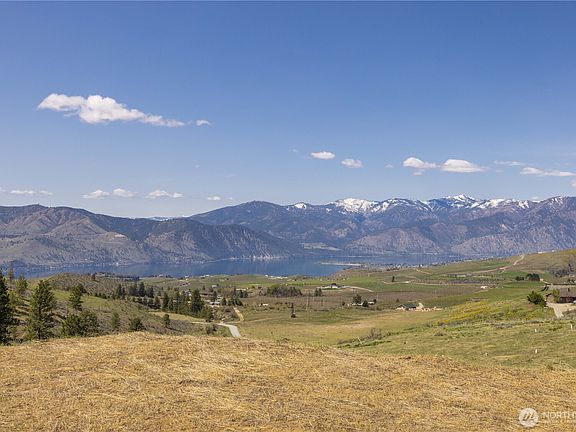 3rd image of 139 Mountain Ridge Lane