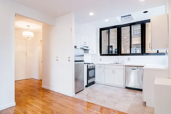 Rented by WAM Partners - William Moses Co. | media 24