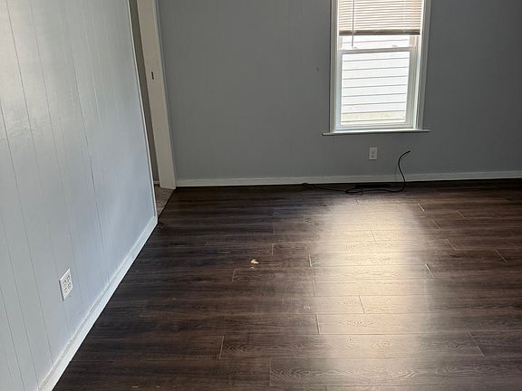 5th image of 424 Chestnut St