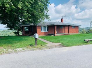 285 Cruzer Rd, Triadelphia, WV 26059