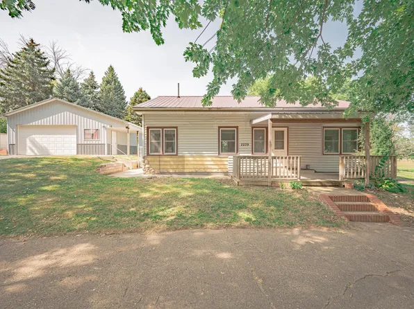 2239 Williams Ave, Sioux City, IA 51106