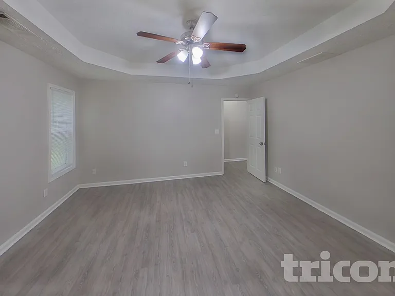 6050 Fieldwood Ln — Photo 7