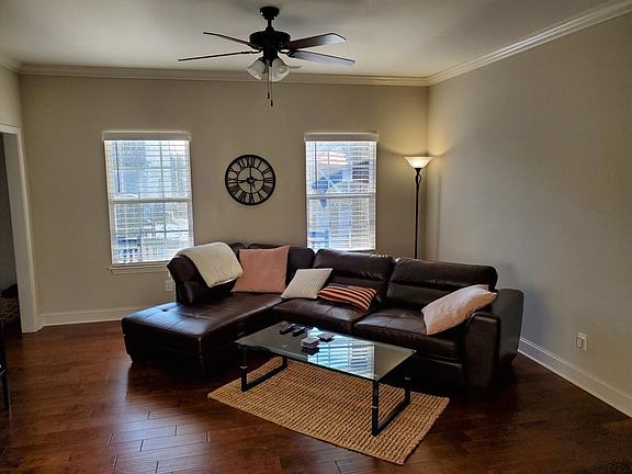 3rd image of 3134 Oakwood Hills Ln