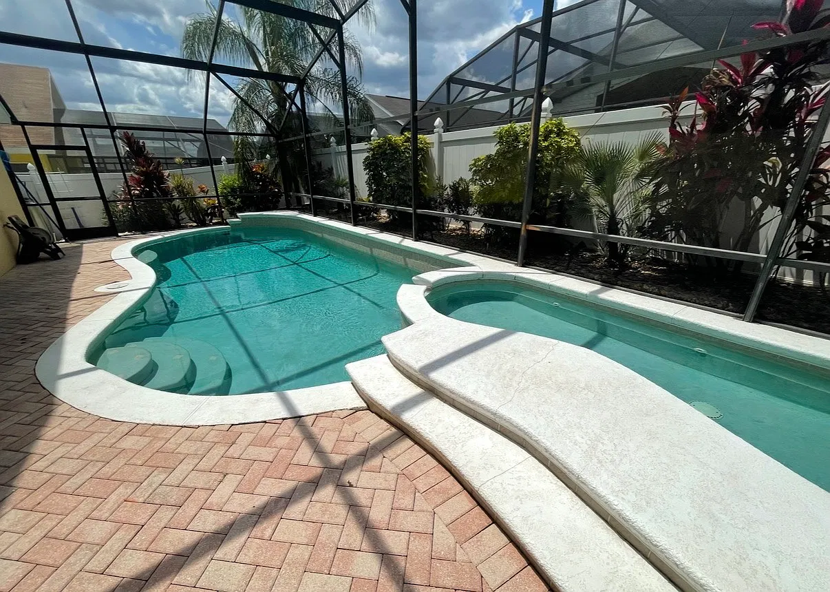 5 bed, 2136 sqft, $2,950 — Photo 1