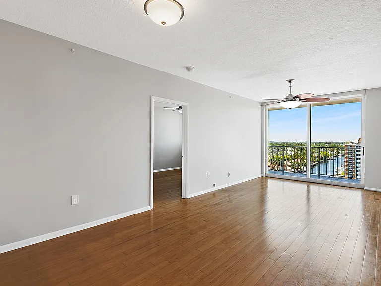 3020 NE 32nd Ave #1014 — Photo 5
