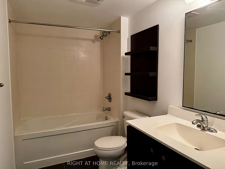 2015 Sheppard Ave E #1507 — Photo 11