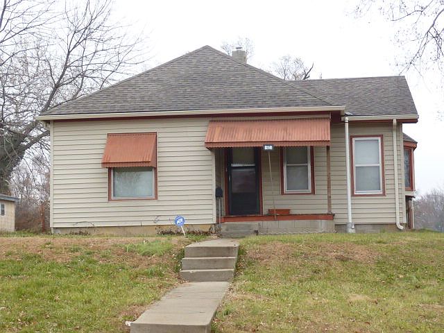 1st image of 1623 4th Ave