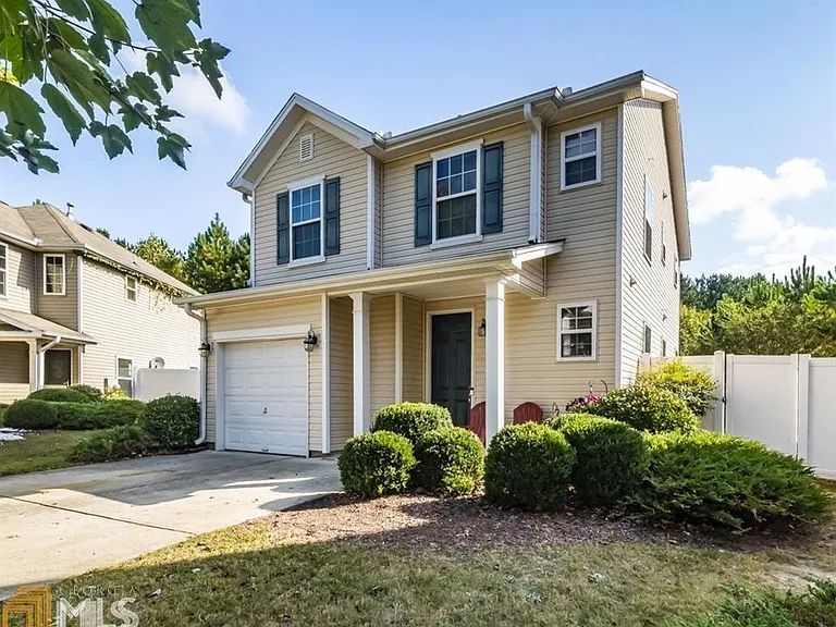 419 Silver Spring St — Photo 1