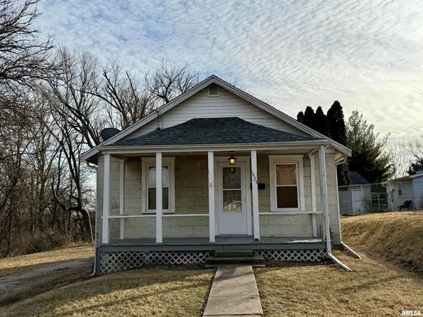 1424 E Elmhurst Ave, Peoria, IL 61603